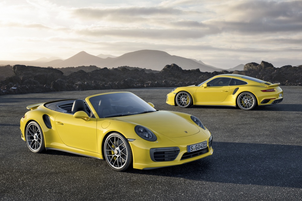 Die neuen Porsche 911 Turbo und 911 Turbo S sind als Coupé und Cabriolet verfügbar