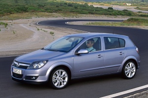 Opel Astra (2004-2010) <br />5-tr. Fließheck-Limousine