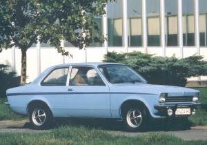 Opel Kadett (1973-1979) <br />2-tr. Stufenheck-Limousine