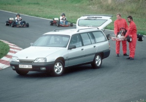 Opel Omega (1986-1994) <br />5-tr. Kombi-Limousine<br />»Caravan«