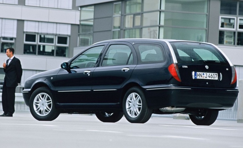 Lancia Lybra (1999-2006)