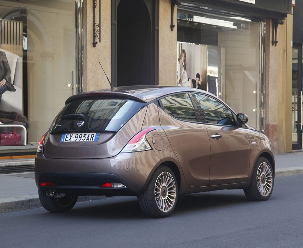 Heckansicht des Lancia Ypsilon als ELLE-Sondermodell