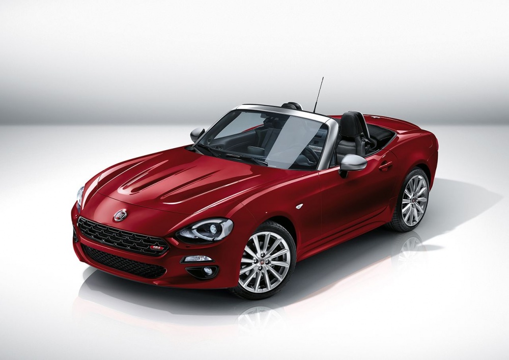 Zum Start gibt es den 124 Spider auch als Jubiläums-Sonderedition in rot