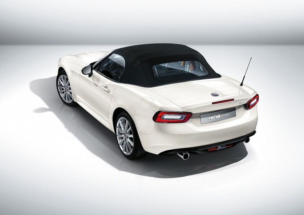 Speziell die Heckpartie ist anders gestaltet als beim verwandten Mazda MX-5