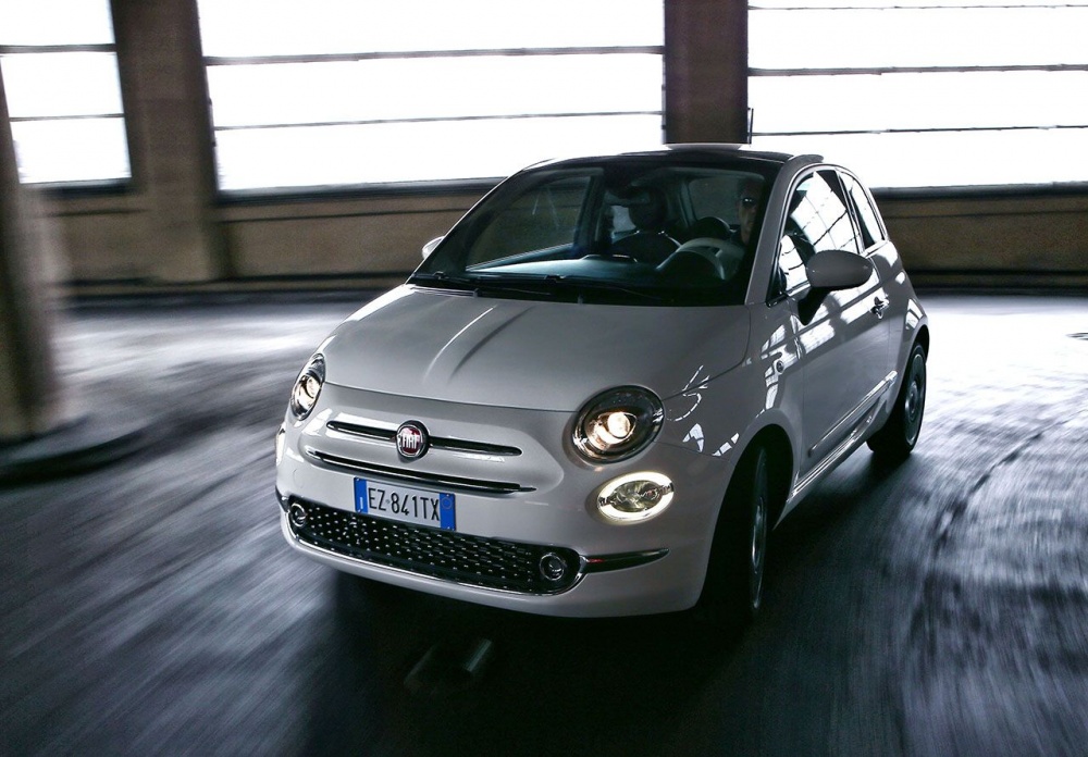 Leichte stylistische Änderungen an der Front des Fiat 500