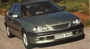 Toyota Avensis (1998-2003) <br />4-tr. Stufenheck-Limousine