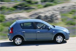 Dacia Logan / Sandero (2004-2012) <br />5-tr. Fließheck-Limousine<br />»Sandero«