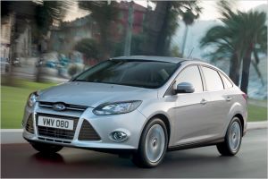 Ford Focus (2011-2018) <br />4-tr. Stufenheck-Limousine