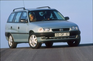 Opel Astra (1991-2002) <br />1.Facelift<br />5-tr. Kombi-Limousine<br />»Caravan«