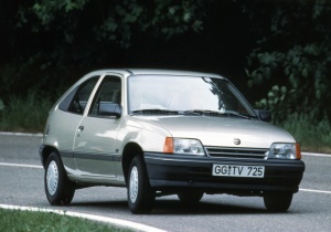 Opel Kadett (1984-1993) <br />1.Facelift<br />3-tr. Fließheck-Limousine