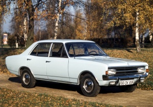 Opel Rekord / Commodore (1966-1972) <br />4-tr. Stufenheck-Limousine<br />»Rekord«