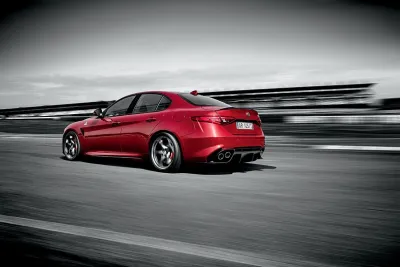 Ein mächtiger Diffusor ziert die Topversion Quadrifoglio Verde