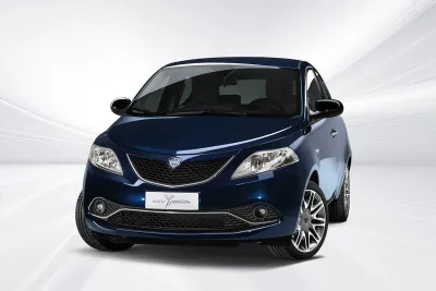 Neues Gesicht des Lancia Ypsilon im Modelljahr 2016