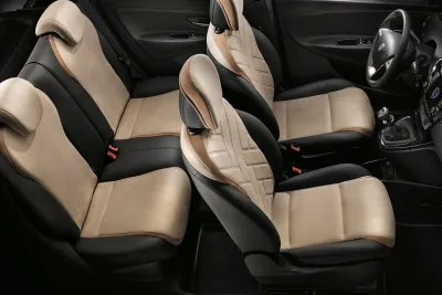 Innenraum des überarbeiteten Lancia Ypsilon