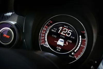Abarth 595 jetzt mit Digitaltacho